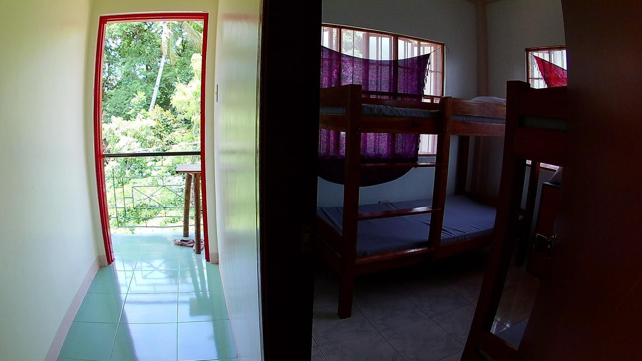 Treffpunkt 5300 Hostel Puerto Princesa Ngoại thất bức ảnh