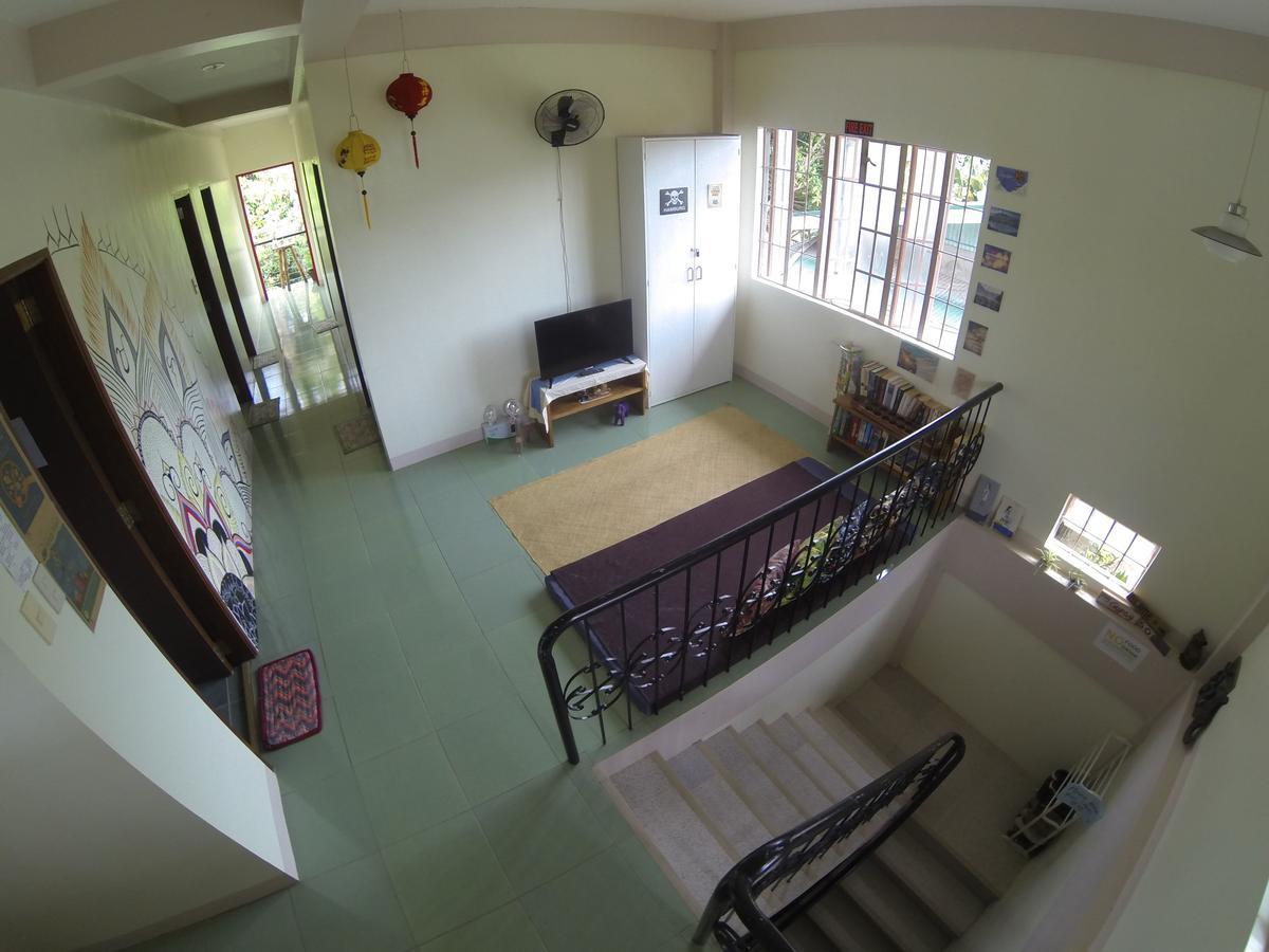 Treffpunkt 5300 Hostel Puerto Princesa Ngoại thất bức ảnh