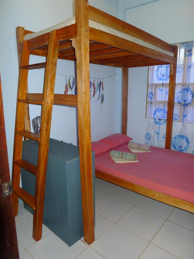 Treffpunkt 5300 Hostel Puerto Princesa Ngoại thất bức ảnh
