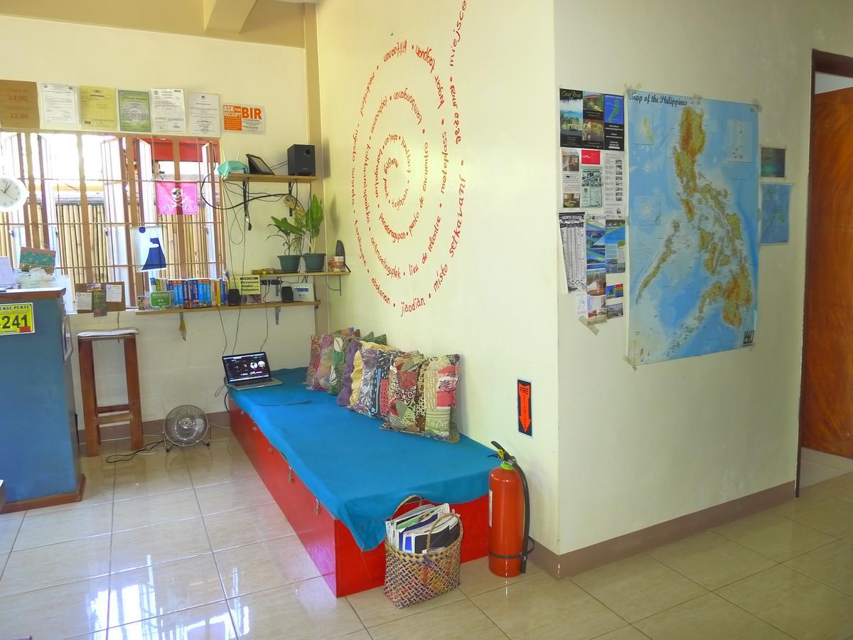 Treffpunkt 5300 Hostel Puerto Princesa Ngoại thất bức ảnh