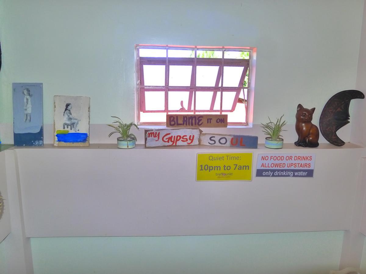 Treffpunkt 5300 Hostel Puerto Princesa Ngoại thất bức ảnh