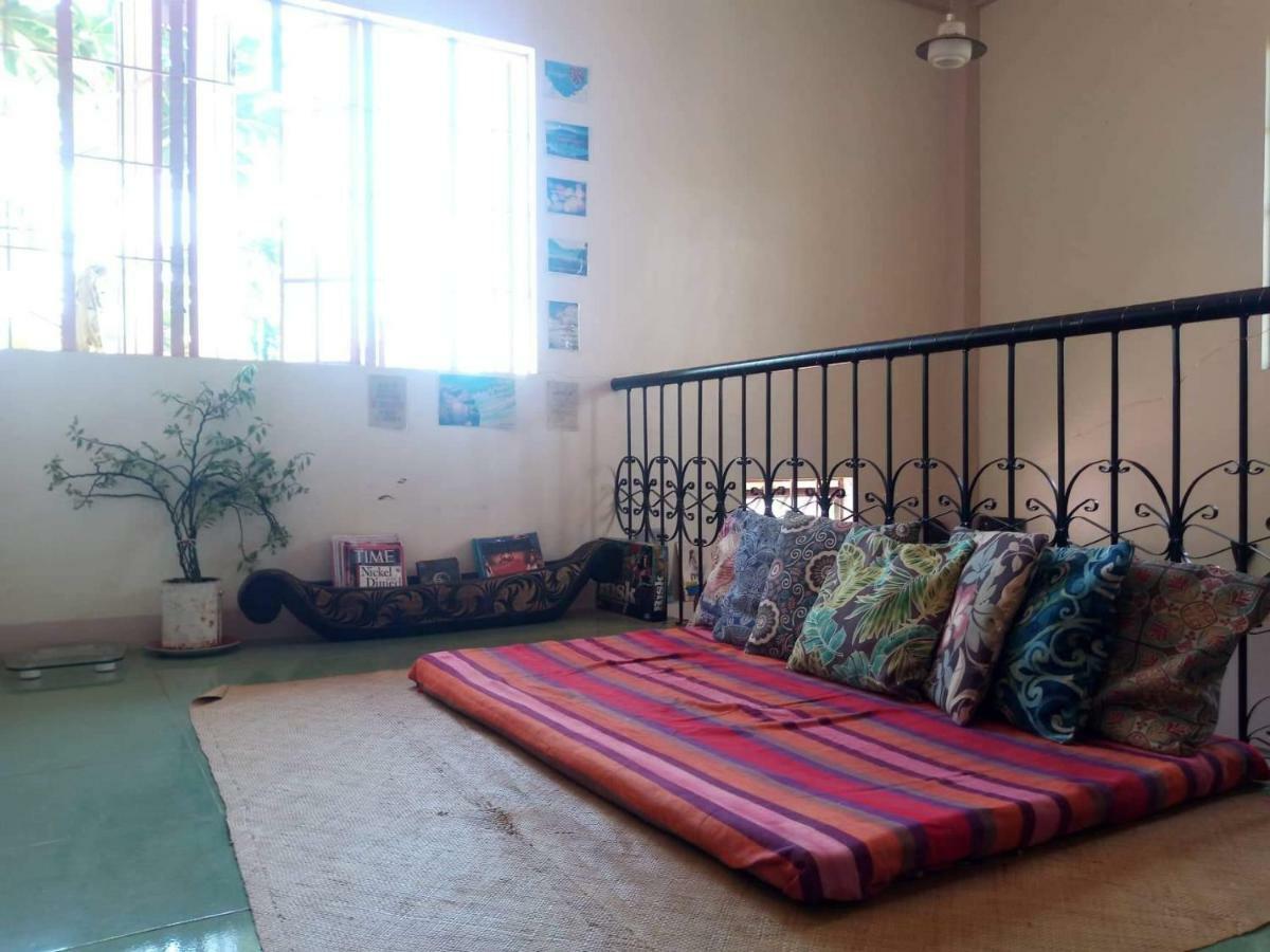 Treffpunkt 5300 Hostel Puerto Princesa Ngoại thất bức ảnh